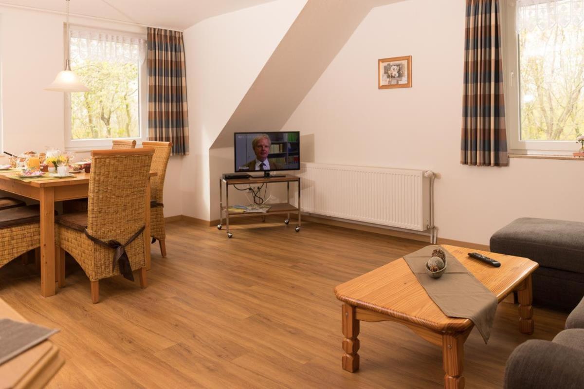Friesenhof Janssen - Urlaub Auf Dem Bauernhof Apartamento Neuharlingersiel Exterior foto