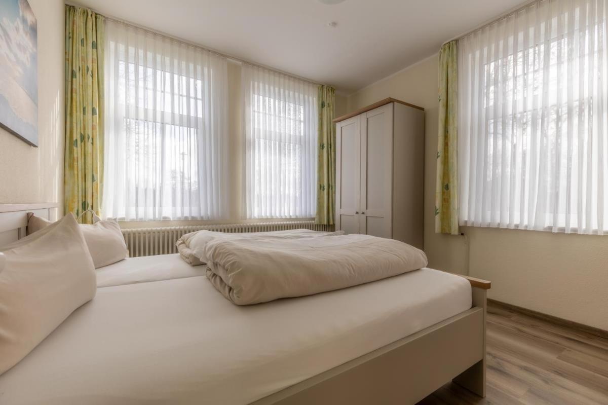Friesenhof Janssen - Urlaub Auf Dem Bauernhof Apartamento Neuharlingersiel Exterior foto