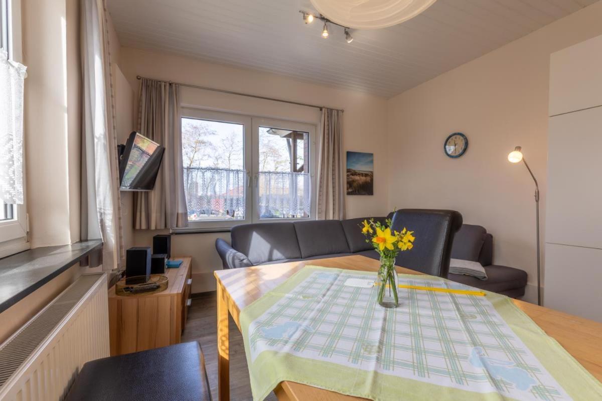 Friesenhof Janssen - Urlaub Auf Dem Bauernhof Apartamento Neuharlingersiel Exterior foto