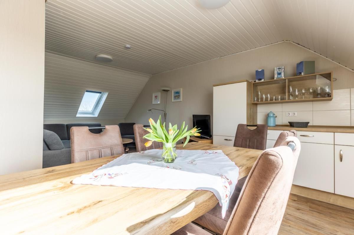 Friesenhof Janssen - Urlaub Auf Dem Bauernhof Apartamento Neuharlingersiel Exterior foto